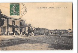 CPA 77 Chateau Landon La Gare Et Le Train Tramway - Chateau Landon