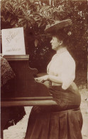 Thème Pianiste * Carte Photo * Femme Pianiste Jouant * LE VALLON Mélodie Lamartine Emile FOURCADE * Musique - Music And Musicians