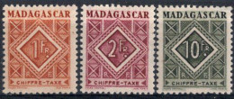 MADAGASCAR Timbres-Taxe N°34*,35* & 39* Neufs Charnières TB  cote : 2€50 - Strafport