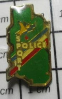 3022 Pin's Pins / Beau Et Rare / POLICE / POLICE SPORT - Polizei