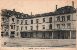 Courpière - Collège Saint Pierre - Vue Intérieure - école - Courpiere