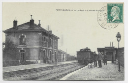 PETIT QUEVILLY LA GARE L'ARRIVEE D'UN TRAIN - Le Petit-Quevilly