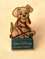PINS WALT DISNEY HOME VIDEO  CHIEN ,101 DALMATIENS  / Doré /33NAT - Disney
