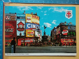 KOV 540-27 - LONDON, England, COCA COLA, BUS, AUTOBUS - Piccadilly Circus