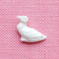 Feve Ancienne Ranque Ducongé Petit Canard Blanc 15mm Biscuit Emaillé Porcelaine - Antiguos