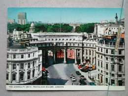 KOV 540-29 - LONDON, England, Guard, Garde - Trafalgar Square
