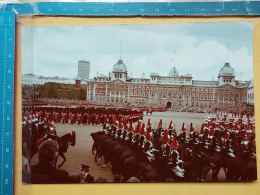 KOV 540-39 - LONDON, England, GUARD, GARDE - Buckingham Palace