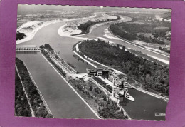 68 Barrage D'OTTMARSHEIM Vue Prise En Avion Vue Aérienne Carte Recoupée Sur Les 2 Bords Verticaux Vendue En L'état - Ottmarsheim