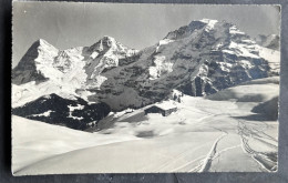 Bei Mürren, Verschneite Hütte/ Skifelder - Mürren