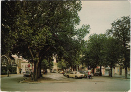 Aulnay-de-Saintonge - & Old Cars - Aulnay