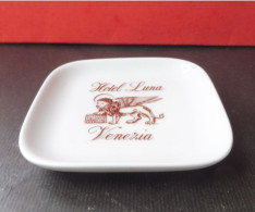 Vide-Poche  Publicitaire : HOTEL LUNA VENEZIA  Italie ~ Porcelaine Richard Ginori - Aschenbecher