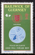 Guernsey 1975  Single Christmas Stamp In Unmounted Mint - Guernsey