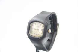 Watches : J.M. BERTRAND POLYAMIDE HAND WIND FASHION - 1970's  - Original - Swiss Made - Running - Excelent Condition - Orologi Moderni