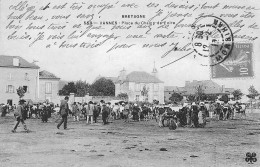 CPA VANNES ***RARE*** CHAMP DE FOIRE - Très Animée MTIL N°558 - Vannes