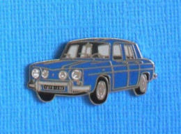 1 PIN'S //  ** LA MYTHIQUE " RENAULT 8 GORDINI " 6CV \ 1965 ** . (J.Y. Ségalen Collection) - Rally