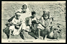 A67  ALGERIE CPA  SCENES ET TYPES - GROUPE D' ARABES - Collections & Lots