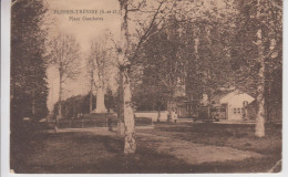 CPA (Le) Plessis-Trévise - Place Gambetta (avec Autocar En Petit Plan) - Le Plessis Trevise