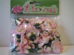 Sachet De Jolies Petites Roses En Tissu, En Boutons Et épanouies - Frais Du Site Déduits - Other & Unclassified