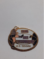 Pins Rugby Club Des Supporters U.S Issoire - Rugby