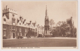 AK 197353 ENGLAND - Oxford - Martys' Memorial & Balliol College - Oxford