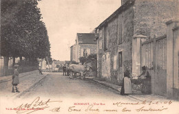 MORMANT (Seine-et-Marne) - Une Rue - Boeufs Attelés - Précurseur Voyagé 1904 (2 Scans) Périchon à Condé-Sainte-Libraire - Mormant