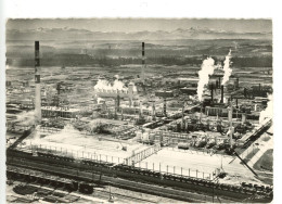 USINE DE LACQ VUE GENERALE AERIENNE STOCKAGE DU SOUFRE - Lacq