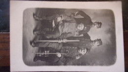 WWI GUERRE 1914   CARTE PHOTO SOLDAT  UNIFORME POILU - Weltkrieg 1914-18