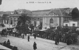 NICE - La Gare - Nombreuses Voitures - Transport Ferroviaire - Gare