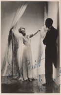 Cyril Ritchard & Madge Elliott Vintage 1947 MINT Hand Signed Photo - Attori E Comici 