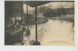 SAINT VALERIEN - Le Lavoir De Fontaine (lavandières ) - Saint Valerien