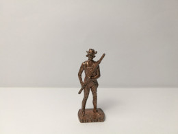 Kinder :   USA 1978-79 - Korporal - Kupfer - USA 1780-2 - 40mm - Figurine In Metallo