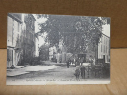 ILLE SUR TET (66) Avenues Du Marché Et De La Gare Animation - Autres & Non Classés