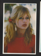 BRIGITTE BARDOT POSTCARD 31 - Femmes Célèbres