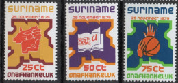 Suriname 1975  Independance Issue 3 Values MNH - Suriname