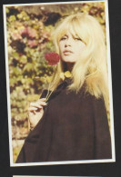 BRIGITTE BARDOT POSTCARD 74 - Femmes Célèbres