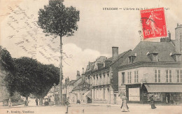 FRANCE - Vendôme - L'Arbre De La Liberté - Carte Postale Ancienne - Vendome