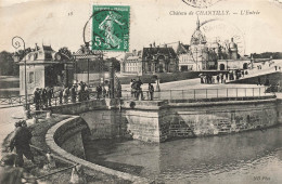 FRANCE - Chantilly - Château De Chantilly - Vue Sur L'entrée - Animé - Carte Postale Ancienne - Chantilly