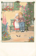 ILLUSTRATEUR SIGNE - P Ebner - Deux Enfants Assis à La Porte De La Maison- Banc - Chat - Carte Postale Ancienne - Ebner, Pauli