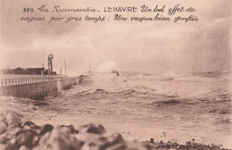 FRANCE - Le Havre - La Normandie - Un Bel Effet De Vagues Par Gros Temps - Un Vague Bien Gonflé - Carte Postale Ancienne - Harbour