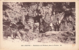 FRANCE - Dieppe - Habitation De Pêcheurs Dans La Falaise - Carte Postale Ancienne - Dieppe