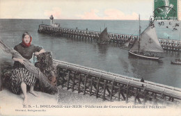 FRANCE - Boulogne Sur Mer - Pecheuse De Crevettes Et Bateaux Pecheurs - Carte Postale Ancienne - Boulogne Sur Mer