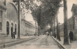 FRANCE - Vichy - L'établissement Thermal Et Rue Lucas - Carte Postale Ancienne - Vichy