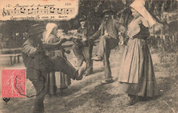 FOLKLORE - Danses - Costumes - Bourée D'Auvergne - Carte Postale Ancienne - Dans