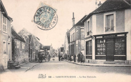 SAMOIS-sur-SEINE (Seine-et-Marne) - La Rue Nationale - Plomberie Martignon - Voyagé 1905 (2 Scans) Louise Gaudé à Solers - Samois