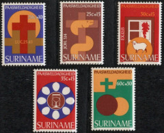 Suriname 1978 Easter Charity Stamps 5 Values MNH Benevolence Religious Motifs, Gospel - Suriname