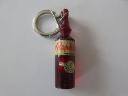 ST RAPHAEL ROUGE L'APERITIF VINTAGE ANNEES 60 -BON ETAT -REF LEXAR-E-5961 - Alcoolici