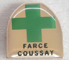 R149 Pin's PHARMACIE FARCE COUSSAY VIENNE Achat Immédiat - Medical