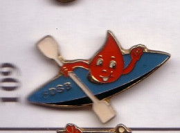 R109 Pin's DON DU SANG FFDSB CANOE KAYAK Achat Immédiat Immédiat - Medical