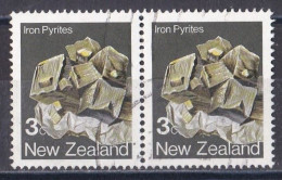 Nouvelle Zélande  1980 - 1989    Y&T  N °  827  Paire  Oblitérée - Gebraucht