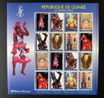 Guinée Guinea 1999 Mi. 2344-C2347 Sheetlet Art Moderne Guinéen Kunst Artwork Painting Dancing Danse Peinture Sculptures - Guinée (1958-...)